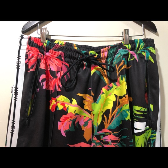 Nike Sportswear Floral Print Pants, AR1613-389, XL - Picture 10 of 16